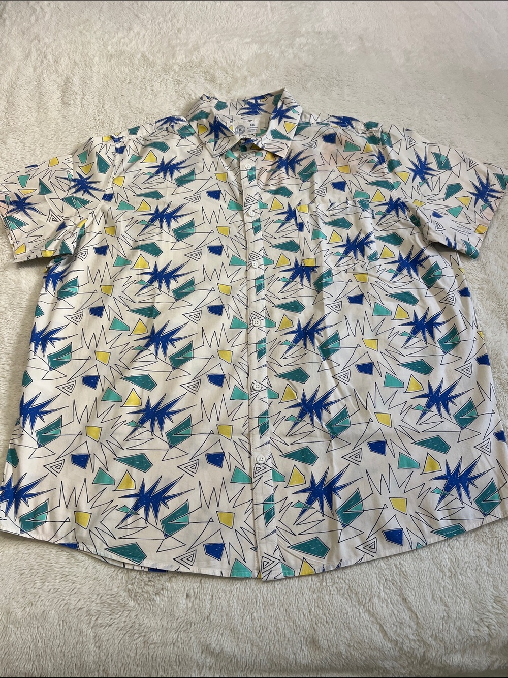 Hurley Men's White Short-Sleeve Geometric Print Shirt - Blue & Teal. Men’s 2XL